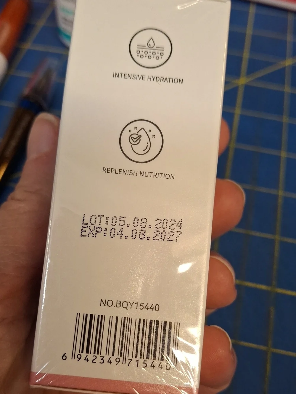 Aqua Rose Hyaluronic 98% Acid Moisturizer 30ml New Sealed Box